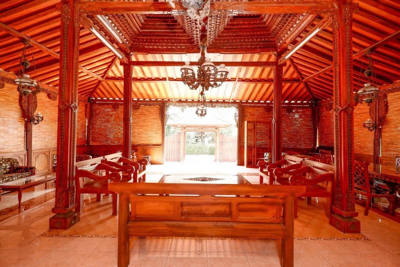 Oyo 2327 Pagsis Village Klaten Extérieur photo